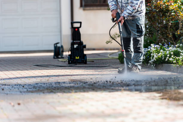 Best Deck Pressure Washing  in Tamiami, FL